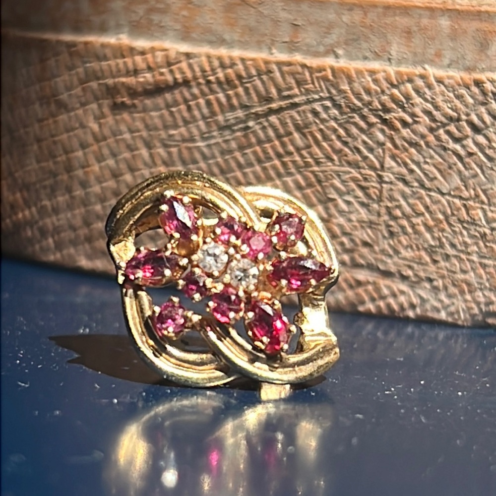 14 karat gold, ruby and diamond pendant - Picture 11 of 11